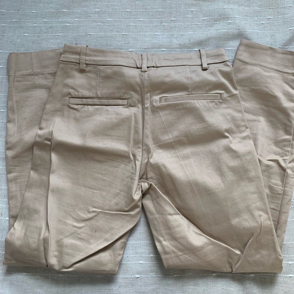 H&M Cropped Capri Skinny Khaki Dress Pants - Picture 4 of 9